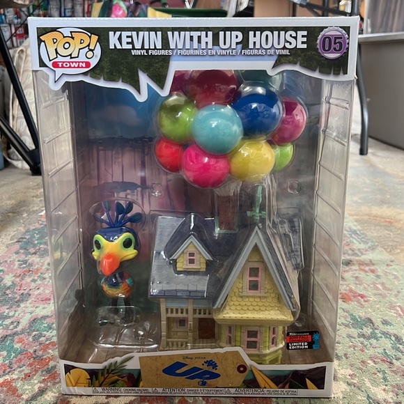 Kevin with Up House Funko Pop - Picture 4 of 9